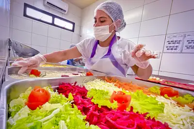 notícia: Alimentação lúdica incentiva consumo de alimentos saudáveis no Hospital Abelardo Santos