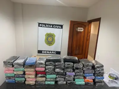 notícia: Polícia Civil apreende 72 tabletes de entorpecentes e prende suspeito em flagrante