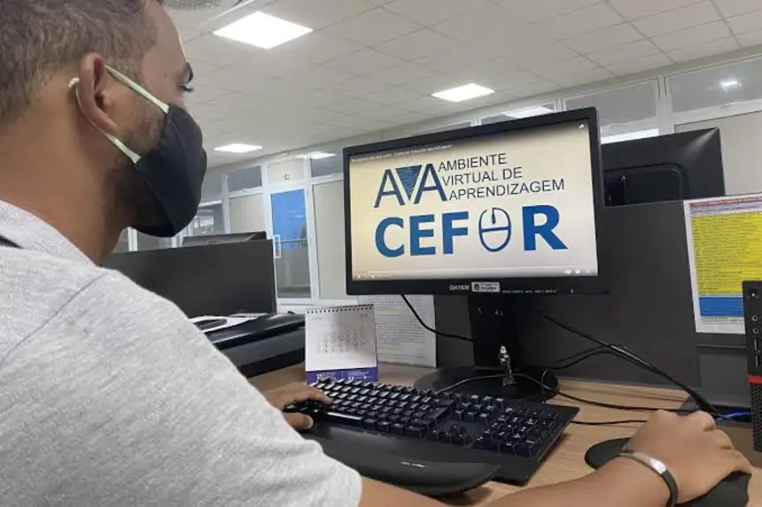 Seduc abre inscrições para formação sobre saúde mental na rede estadual de ensino