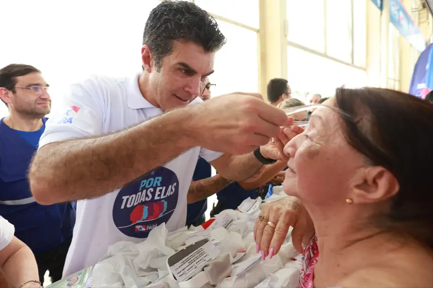 "Por Todas Elas" entrega mais de mil novos óculos de grau a moradores do bairro do Guamá, em Belém