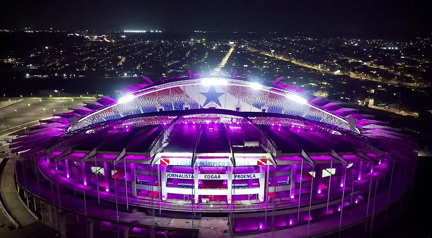 Governo do Pará ilumina Mangueirão em apoio à campanha Outubro Rosa