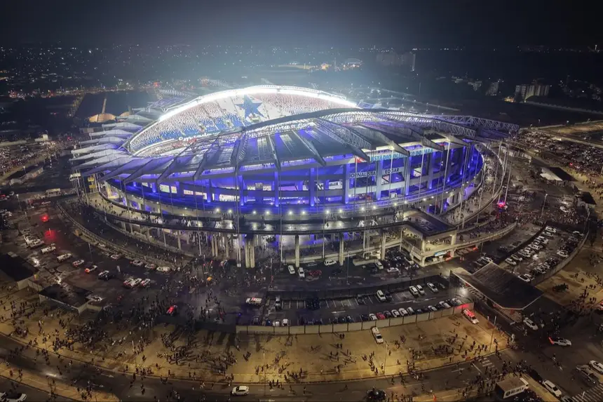 Mangueirão vive domingo histórico com quase 50 mil torcedores e acesso do Remo à Série A 