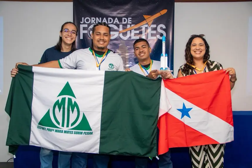 Estudantes de escola pública de Capanema conquistam medalha de ouro na Jornada Nacional de Foguetes