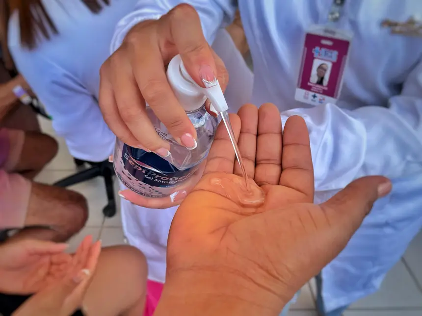 Período chuvoso aumenta riscos à saúde das crianças, alerta Hospital Abelardo Santos