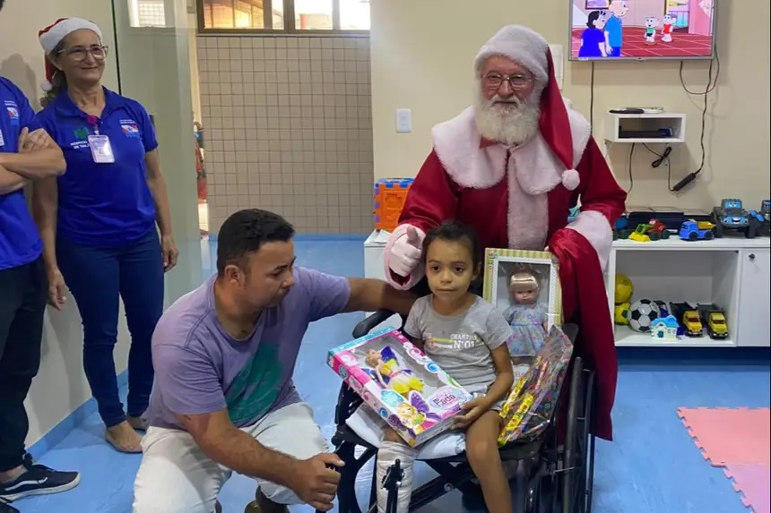 Hospital Geral de Tailândia celebra o Natal com música, inclusão e acolhimento aos pacientes