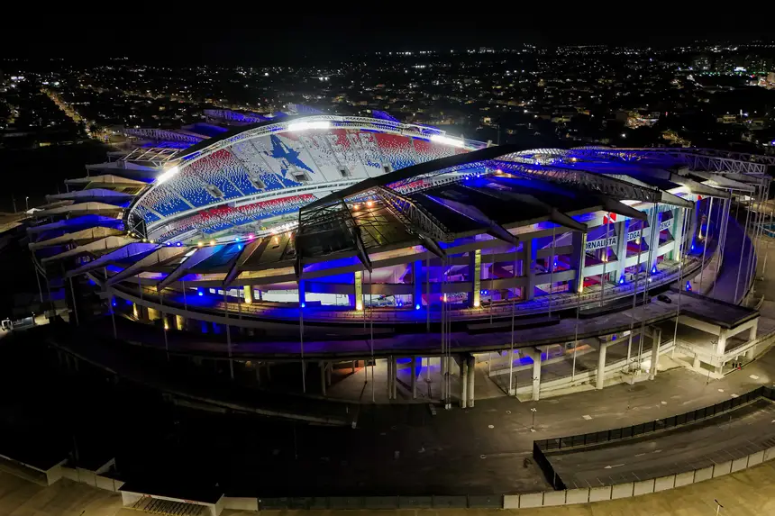 Mangueirão recebe iluminação especial em homenagem aos 410 anos de Belém