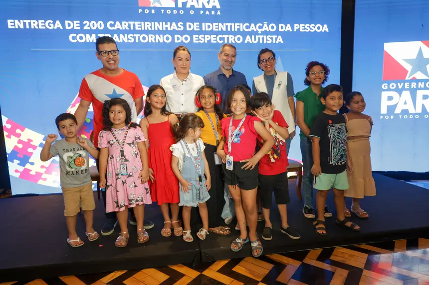 Governo do Estado entrega 200 novas carteiras de identificação para pessoas com autismo em Belém