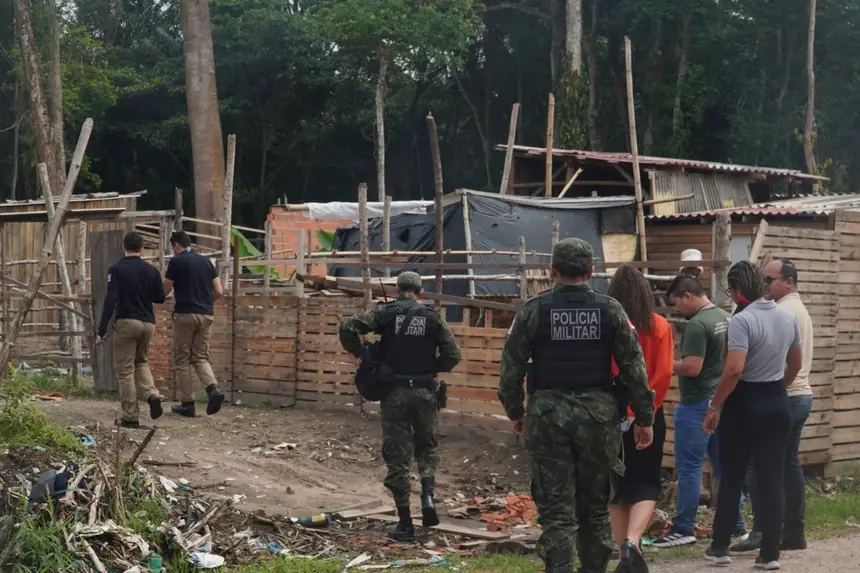 Semas vistoria área de proteção ambiental permanente no bairro do Tenoné em Belém