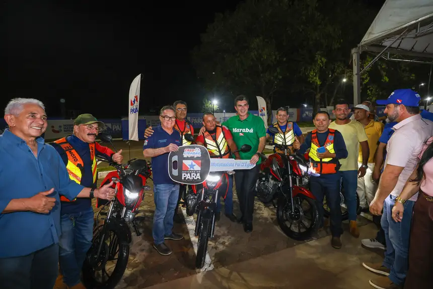 Governo do Pará fortalece trabalho de mototaxistas com entrega de motocicletas em Marabá