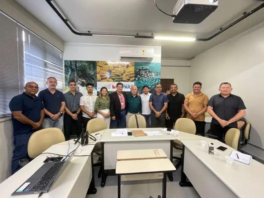Sedap e vereadores de Oeiras do Pará discutem ações para qualificar batedores de açaí