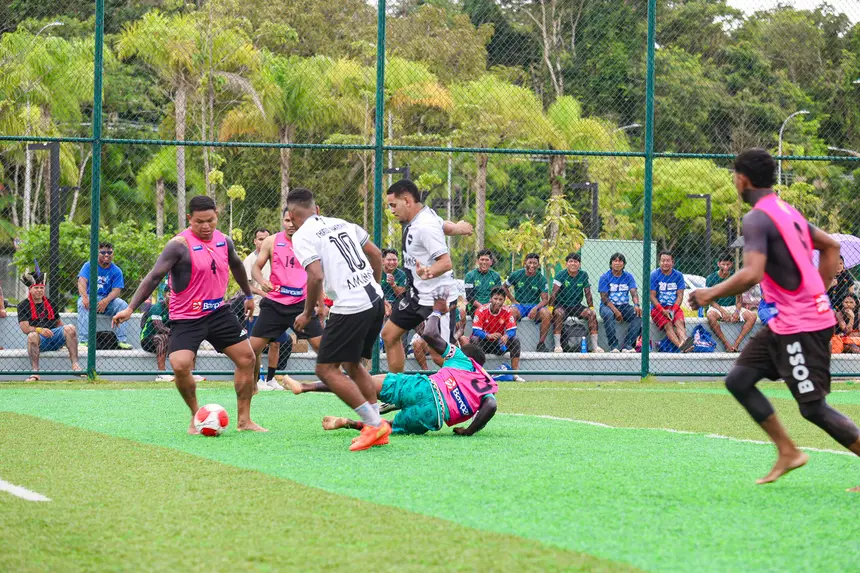 Jogos Indígenas reúnem 600 participantes de oito etnorregiões no Parque da Cidade