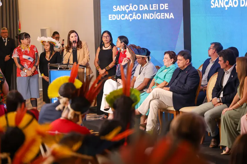 Governadora Hana Ghassan sanciona lei inédita da Educação Escolar Indígena no Pará