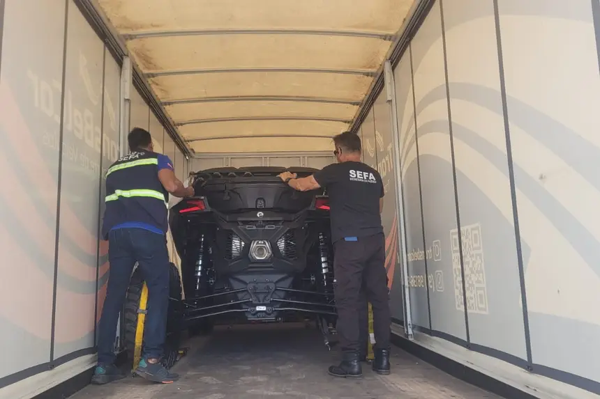 Sefa apreende veículo off-road, estação de tratamento de esgoto, soja e escavadeiras