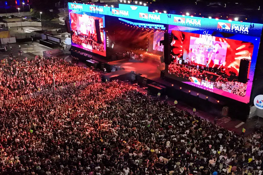 ’Vem Louvar Pará’ reúne 80 mil na primeira noite de shows em Belém