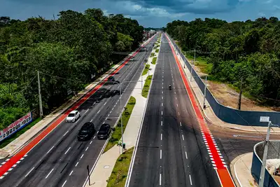 notícia: Grande corredor de infraestrutura e mobilidade urbana, obra da Nova Rua da Marinha entra na reta final