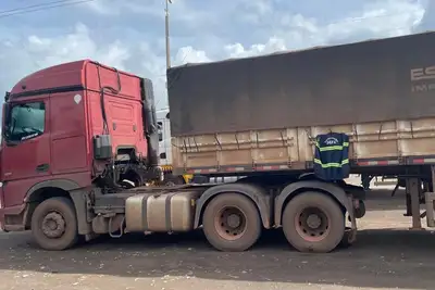 notícia: Sefa apreende mais de 143 toneladas de minério de manganês em Marabá 