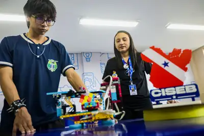 notícia: Estado ultrapassa R$ 1 bilhão em investimentos na rede pública de ensino