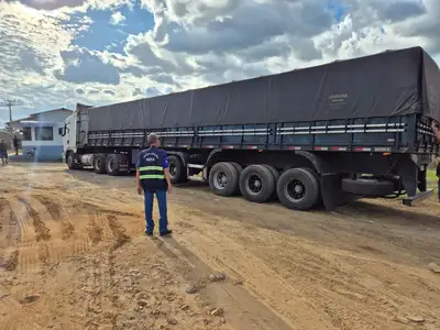 notícia: Sefa apreende 43 mil toneladas de soja e aço galvanizado